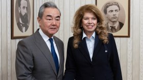 България и Китай задълбочават сътрудничество си, Йотова иска директен полет до Пекин