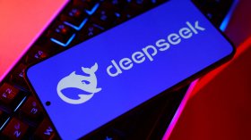 САЩ забраниха DeepSeek във федералните агенции, Китай се противопостави
