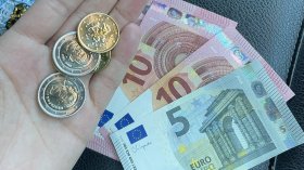 Минималната пенсия скача със 7,8% от 1 юли, приеха депутатите на първо четене
