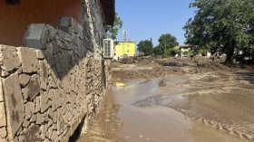 Водният Апокалипсис в Югозапада: Прекъснат достъп до села и много наводнени къщи