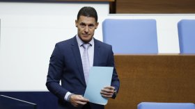 "Прогресивна България" затяга контрола върху отпускането на бързи кредити