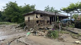 Поройните дъждове създадоха проблеми в област Варна
