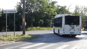 Гараж за автобуси пламна в столичния квартал "Орландовци"