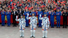 Китай изпрати астронавти към станция "Тянгун", ще каца на Луната през 2030 г.