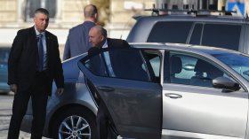 Калин Стоянов: Кортежът на Радев "тактично" е заменил "Шкода"-та