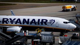 Ryanair затваря базата си на летището в Солун