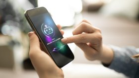 OpenAI променя ChatGPT: Вече няма да се съгласява с всичко