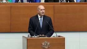 ДБ поиска Радев да обясни в НС "провалите на службите за сигурност"