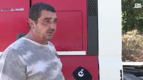 Гумите пламнали първи: Запалилият се на АМ "Марица" камион превозвал бали със слама