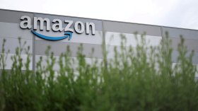 Рекордни печалби в Amazon, докато над 12 300 служители получават помощи за храна