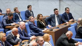 Първи работен ден в НС: Тестове за корупционен риск и хоум офис за държавните служители