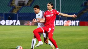 ЦСКА пречупи "Лудогорец" с 2:0 и оглави класирането в Първа лига