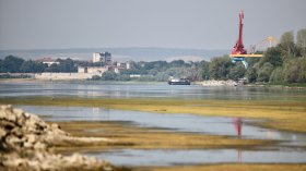 Дунав се покачва, но ограниченията за корабоплаването остават