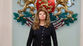 Йотова поздрави Тръмп по случай 250 години от независимостта на САЩ