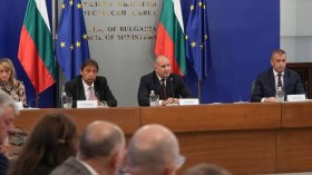 Радев: Качествени пътища без корупция изискват смяна на модела