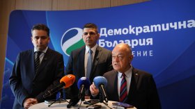 "Демократична България" внесе законопроект за изцяло машинно гласуване