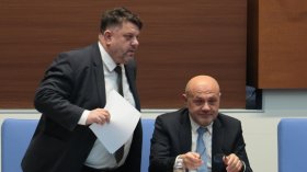 "Възраждане" атакува Зафиров за социалната политика, Рая Назарян се намеси