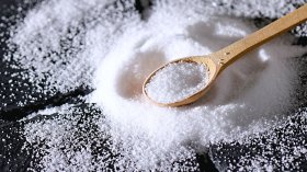 Скритата сол в храната и защо тялото ни задържа вода