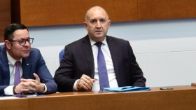 5 млн. евро за полети, спор за цените, ракията и Шипка - "горещ" ден в НС (ВИДЕО)