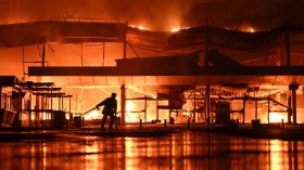 Руска атака с дронове порази търговски център в Запорожие (СНИМКИ)