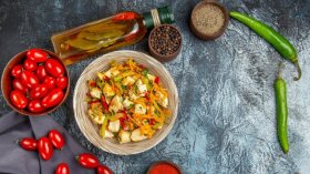 Рецепта за салата с печени чушки и картофи