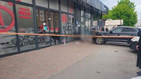 Шофьор блъсна двама до банкомат в столичния "Люлин", единият е тежко ранен