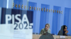 PISA 2025 отчита сериозен спад на основните умения сред учениците в ЕС