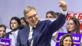 Историк: Ако Вучич не влезе в затвора, има сериозни шансове да си върне властта