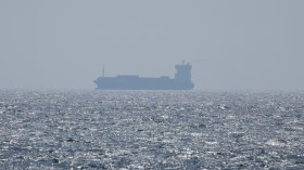 Турски кораб потъна в Черно море след пожар, двама души са загинали