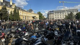 Мащабен протест на мотористи: Искат ревизия на КФН и сезонни полици (ВИДЕО)