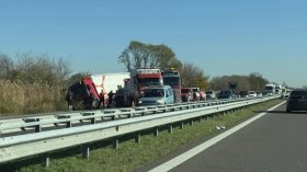 Катастрофа с ТИР на АМ "Тракия" образува огромно задръстване