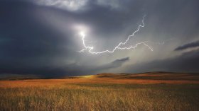 Времето днес, 31 май: Горещо и летни бури с гръмотевици