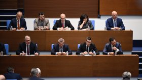 Парламентът гласува шестия вот на недоверие срещу кабинета "Желязков"
