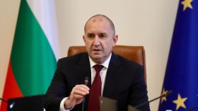 Радев: Иран разбира, че американските самолети у нас не са за бойни мисии
