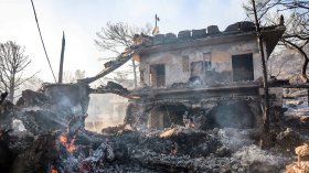 Двама души загинаха при пожари на гръцкия остров Саламина