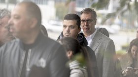 Вучич чака на опашка: Необичайно висока активност на изборите в Сърбия
