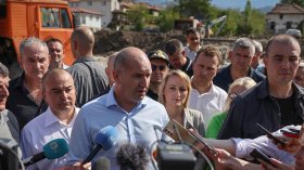 Радев в Струмяни: По 1171 евро помощ ще получат засегнатите от наводнението