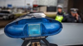 Камион с повреда удари патрулка и кола в Стара Загора