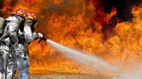 Пожар обхвана 200 декара сухи треви и храсти в Ловешко