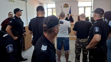Оставиха на свобода 18-годишния Теодор Велев след побоя над непалци в Пловдив