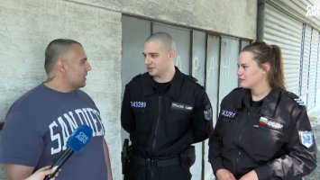 Добрият пример: Полицаи не глобиха шофьор за каране на аварийни, а го ескортираха