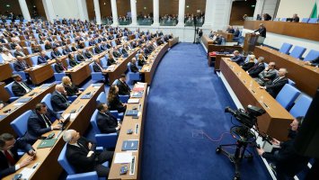 Новите правила за вота: Парламентът прие промените в Изборния кодекс след остри дебати