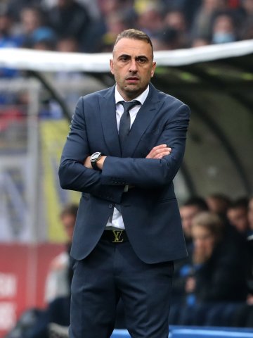 Любопитното е че най много хора 7999 37 93 смятат че