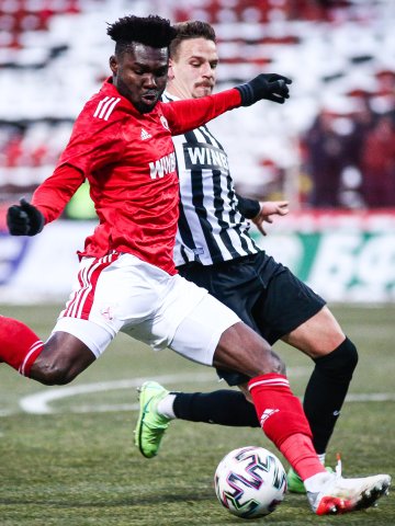 ЦСКА тотално надигра и победи с 2 0 гостуващия Локомотив Пловдив