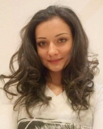 Съпруга на полицай, усмихнат учител: Янита остава завинаги на 33 г. след челния удар в Бургаско