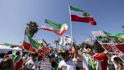 Протест срещу правителството в Техеран съпътства мача Иран - Нова Зеландия (СНИМКИ)