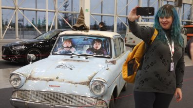 Путин "язди" мечка на изложение за туристи край Москва (СНИМКИ)