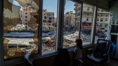 Разбити домове и животи след израелските удари по Ливан (СНИМКИ)