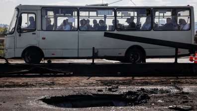 Последствията от руските атаките с дронове в Киев, Днипро и Донецк в СНИМКИ