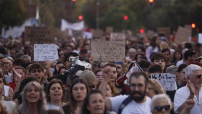 Ескалират масовите протести в Испания заради жилищната криза (СНИМКИ)